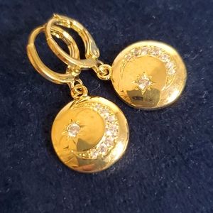 ✨️5 for $25✨️ Moon and Stars Gold Earrings